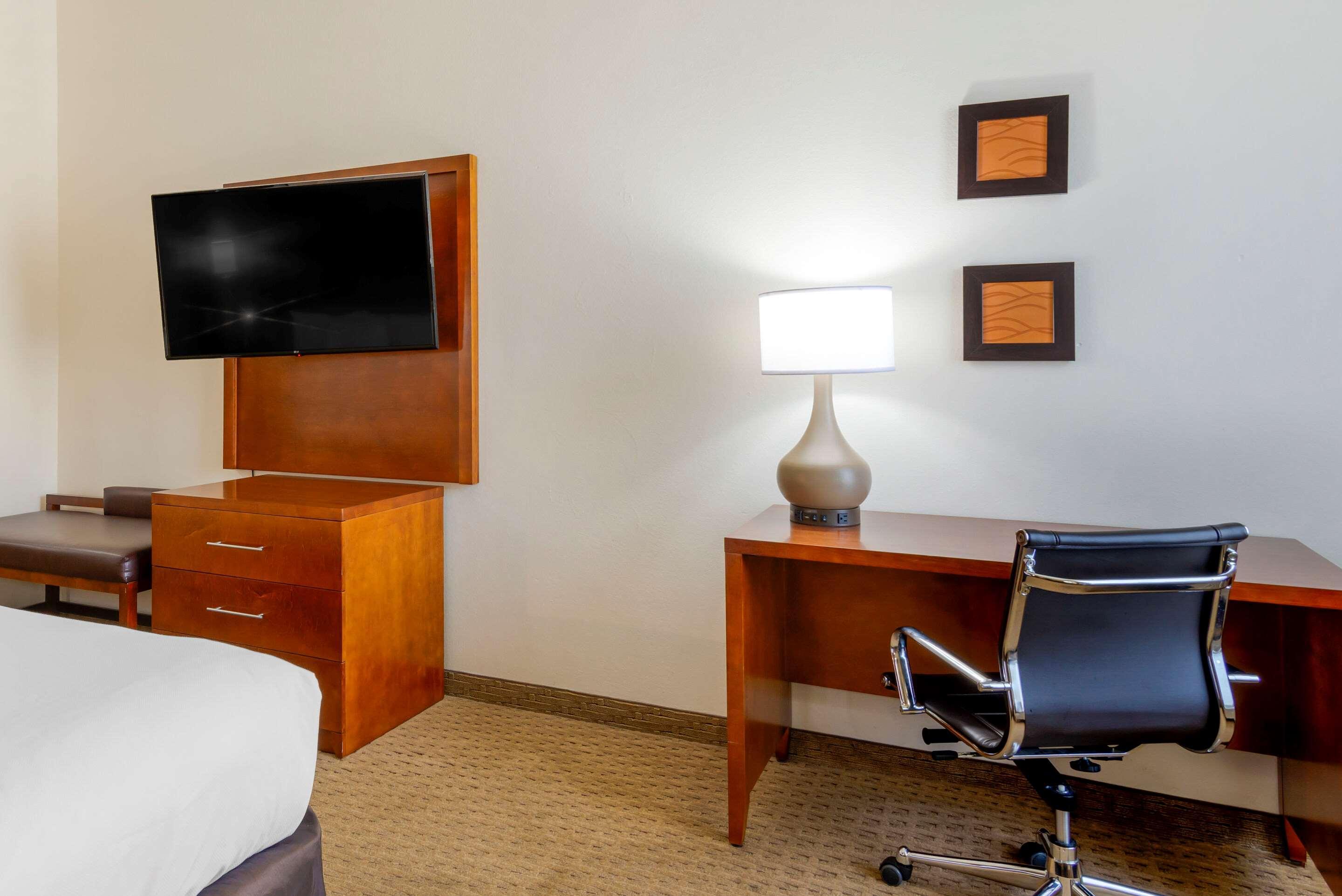 Comfort Near Benning 2*